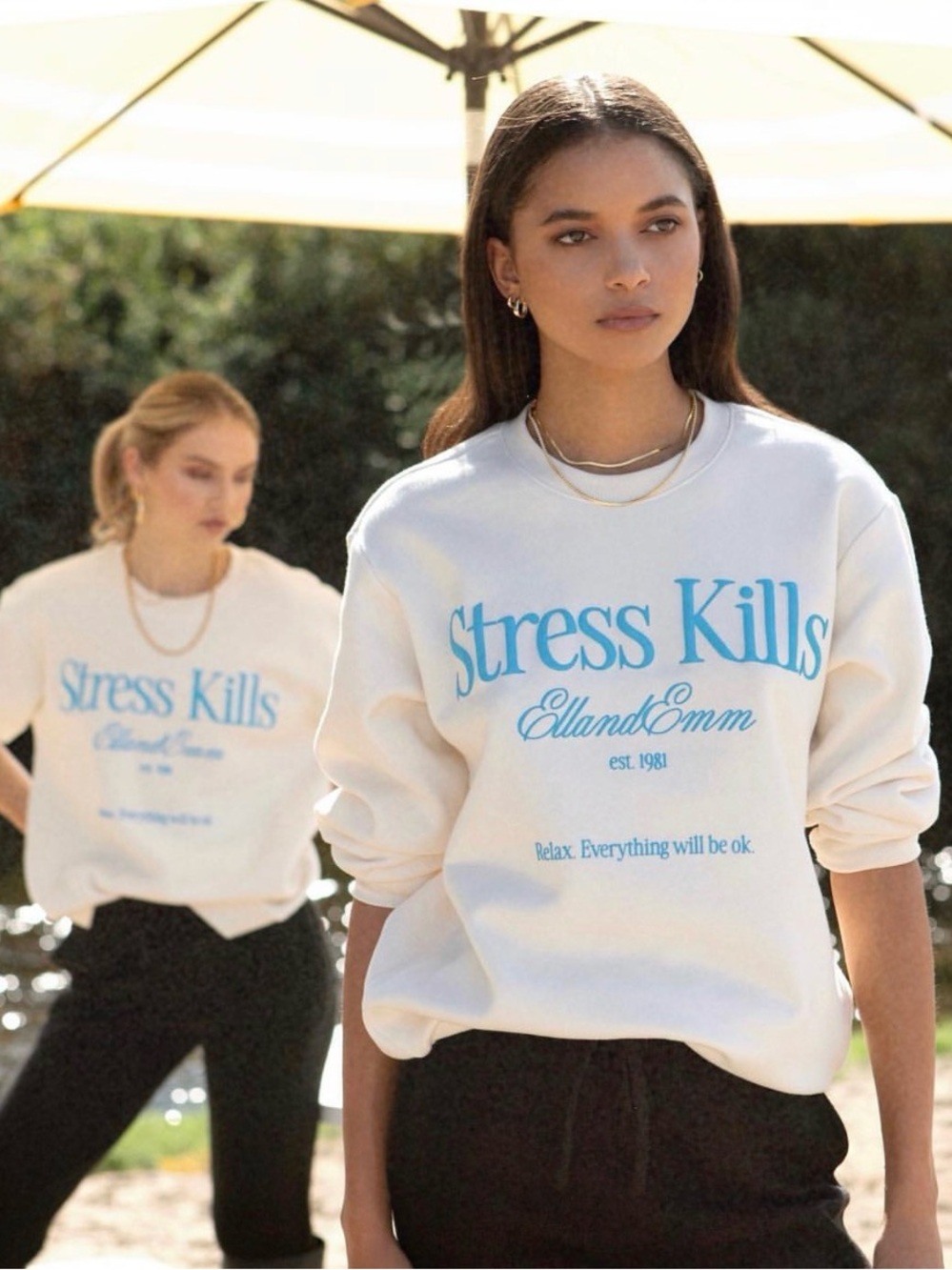 EllandEmm Stress Kills Graphic Sweatshirt in Cream with Blue Print